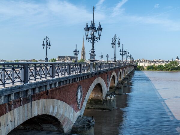 Car Hire Bordeaux